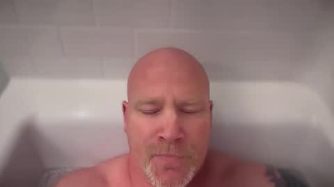 Snapshot of multipopper chatting on 11.10.25 multipopper online show from 11.10.25