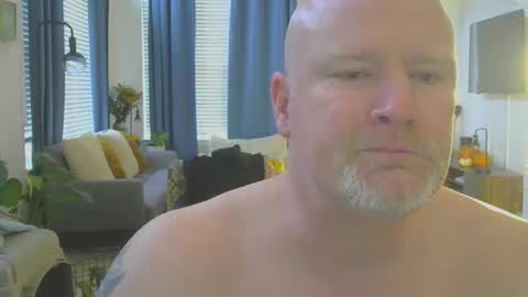 Snapshot of multipopper chatting on 11.16.25 multipopper online show from 11.16.25