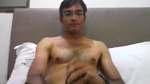 Snapshot of mumbaimonster8inch chatting on 03.19.26 rajesh engineer online show from 03.19.26