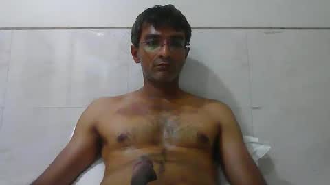 Snapshot of mumbaimonster8inch chatting on 03.20.26 rajesh engineer online show from 03.20.26