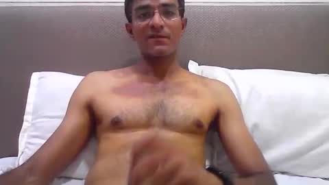 Snapshot of mumbaimonster8inch chatting on 05.01.26 rajesh engineer online show from 05.01.26