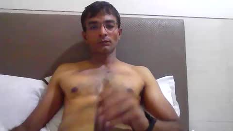 Snapshot of mumbaimonster8inch chatting on 05.09.26 rajesh engineer online show from 05.09.26