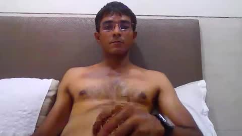 Snapshot of mumbaimonster8inch chatting on 05.11.26 rajesh engineer online show from 05.11.26