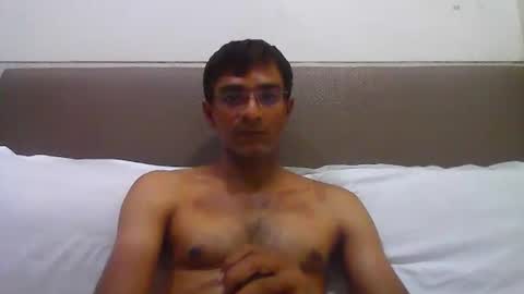 Snapshot of mumbaimonster8inch chatting on 05.14.26 rajesh engineer online show from 05.14.26