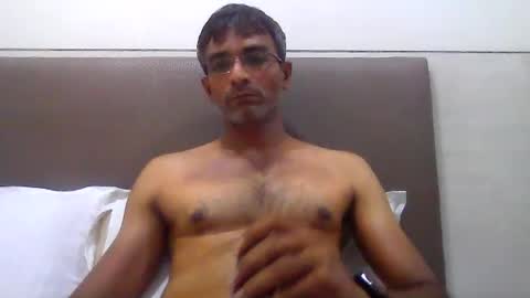 Snapshot of mumbaimonster8inch chatting on 06.26.26 rajesh engineer online show from 06.26.26