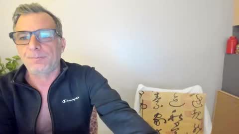 LOVELY JULIA  Peter DAY online show from 01.25.25