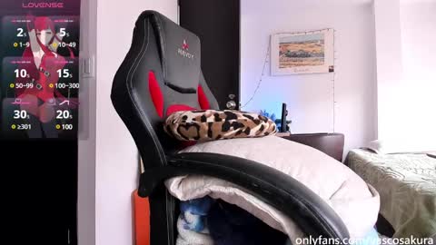 Snapshot of murielkarmesi chatting on 03.01.25 murielkarmesi online show from 03.01.25