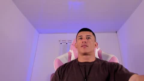 Muscle Man online show from 01.11.26