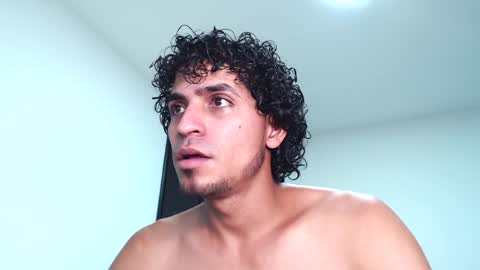 Snapshot of muscle_man1 chatting on 12.14.24 Mike online show from 12.14.24