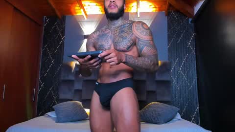 Snapshot of muscle_man19 chatting on 01.16.25 Nick online show from 01.16.25