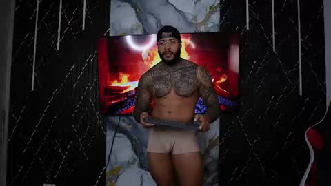 Snapshot of muscle_man19 chatting on 07.10.26 Nick online show from 07.10.26
