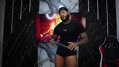 Snapshot of muscle_man19 chatting on 07.11.26 Nick online show from 07.11.26