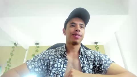 Snapshot of muscle_scott chatting on 09.29.25 muscle scott online show from 09.29.25