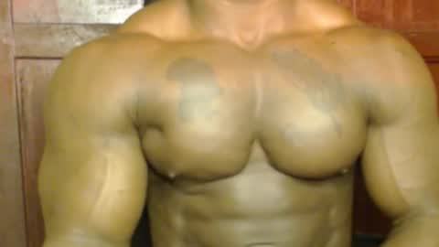 musclegod23 online show from 09.26.25