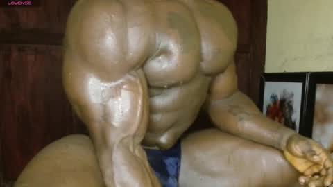 musclegod23 online show from 02.18.26