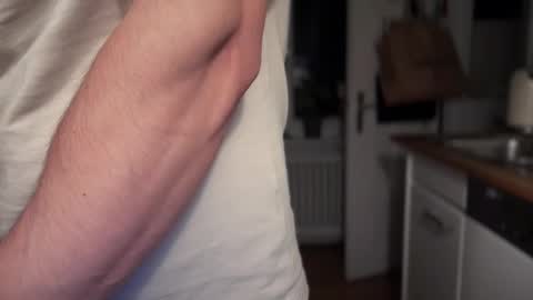 musclehair3 online show from 12.14.25