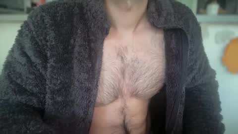 Snapshot of musclehair3 chatting on 04.26.26 musclehair3 online show from 04.26.26