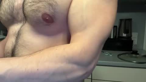 Snapshot of musclehair3 chatting on 05.11.26 musclehair3 online show from 05.11.26