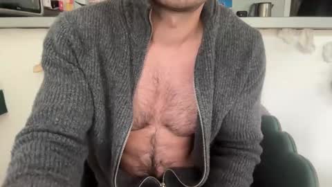 Snapshot of musclehair3 chatting on 05.19.26 musclehair3 online show from 05.19.26