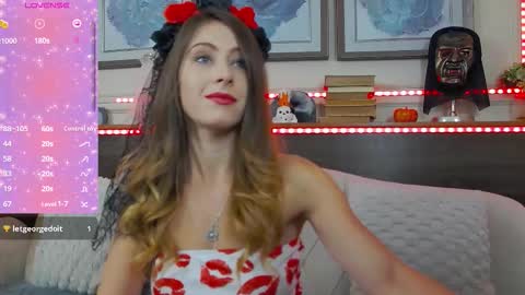 Luna  online show from 10.28.25