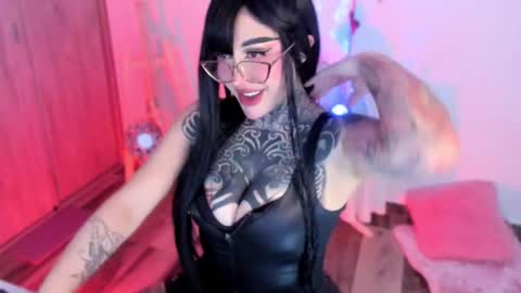 Snapshot of musedreams chatting on 12.21.24 blackmuse online show from 12.21.24