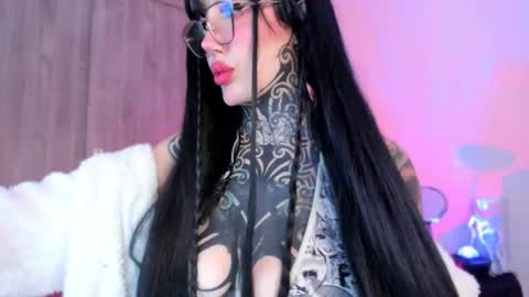 Snapshot of musedreams chatting on 01.09.25 blackmuse online show from 01.09.25