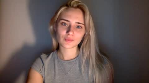 Snapshot of musescorner chatting on 11.23.25 musescorner online show from 11.23.25