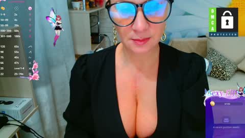 Snapshot of music_fairy chatting on 01.20.25 Lana online show from 01.20.25