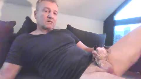 Snapshot of muskauer chatting on 02.12.26 nobuddy online show from 02.12.26