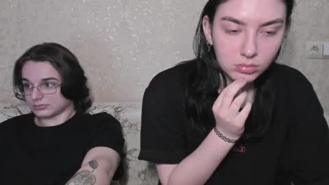 Snapshot of muuur_love chatting on 04.11.26 cute couple online show from 04.11.26