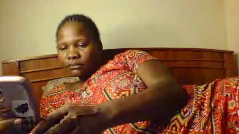 mwekas568403 online show from 12.21.25