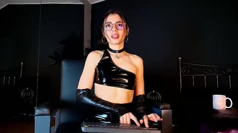 Maite online show from 02.12.25