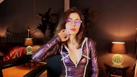 Maite online show from 03.11.25