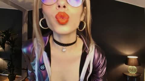 Maite online show from 09.26.25