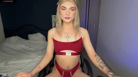 Snapshot of my_muse chatting on 02.12.25 Sandra Muse online show from 02.12.25