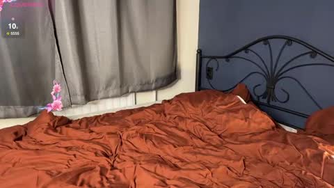 Snapshot of my_muse chatting on 03.08.25 Sandra Muse online show from 03.08.25