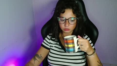 Snapshot of myamillor chatting on 05.28.26 myamillor online show from 05.28.26