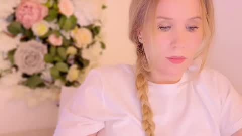 Snapshot of myassistant chatting on 01.02.25 Mya-be Yours P online show from 01.02.25