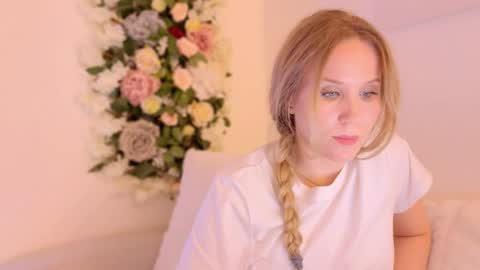 Snapshot of myassistant chatting on 01.03.25 Mya-be Yours P online show from 01.03.25