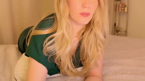 Snapshot of myassistant chatting on 01.20.25 Mya-be Yours P online show from 01.20.25