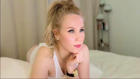 Snapshot of myassistant chatting on 02.17.25 Mya-be Yours P online show from 02.17.25