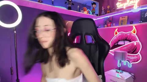 Milly Cute online show from 02.15.26