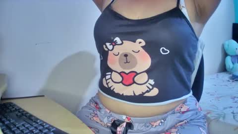 Snapshot of myhoney_hot chatting on 08.05.26 myhoney_hot online show from 08.05.26