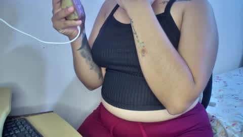 Snapshot of myhoney_hot chatting on 08.06.26 myhoney_hot online show from 08.06.26