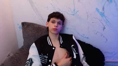 Snapshot of mykelcano chatting on 10.22.25 Mykel online show from 10.22.25