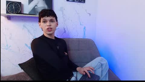 Snapshot of mykelcano chatting on 11.20.25 Mykel online show from 11.20.25