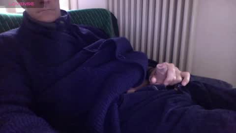 Bi sexy guy lovense hush is on private is open or password show tip if you like. online show from 01.23.25