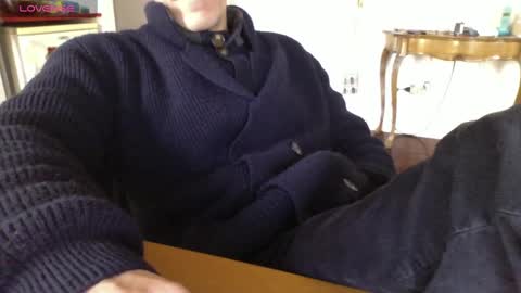 Bi sexy guy lovense hush is on private is open or password show tip if you like. online show from 02.23.25