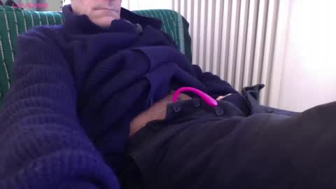 Bi sexy guy lovense hush is on private is open or password show tip if you like. online show from 03.04.25