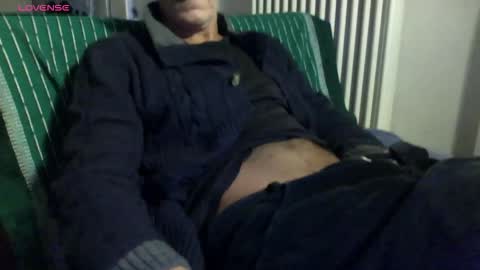 Bi sexy guy lovense hush is on private is open or password show tip if you like. online show from 11.17.25